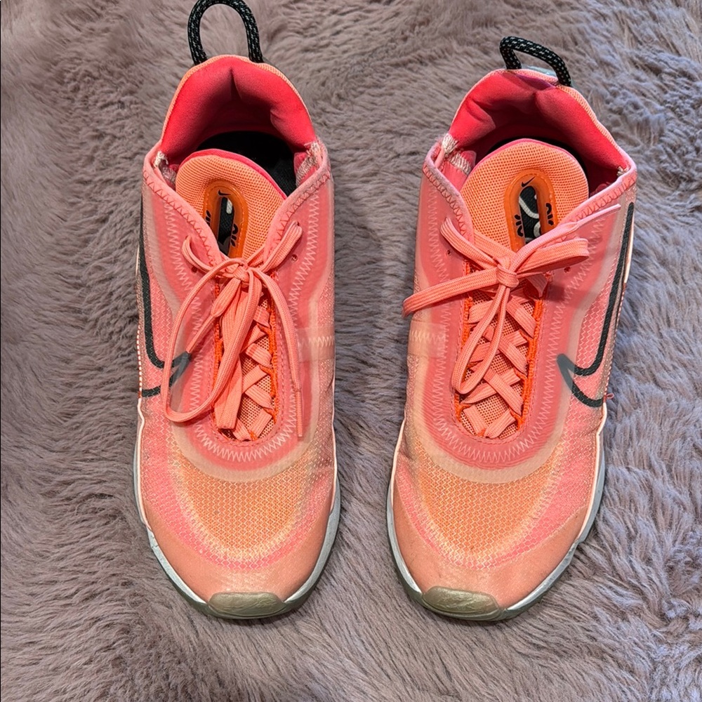 Nike Max 2090 Coral and Peach Athletic Shoes